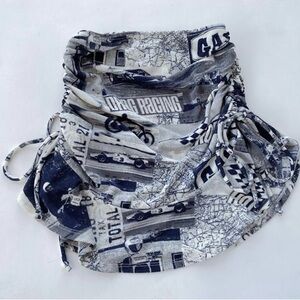 urban outfitters women’s white and navy skirt